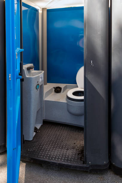 Best Porta potty delivery and setup  in Christopher, IL